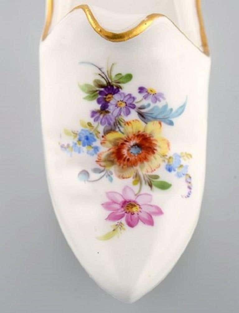 Antik Meissen Slipper In Hand Painted Porcelain With Floral Motifs, 19th Century photo 923.0