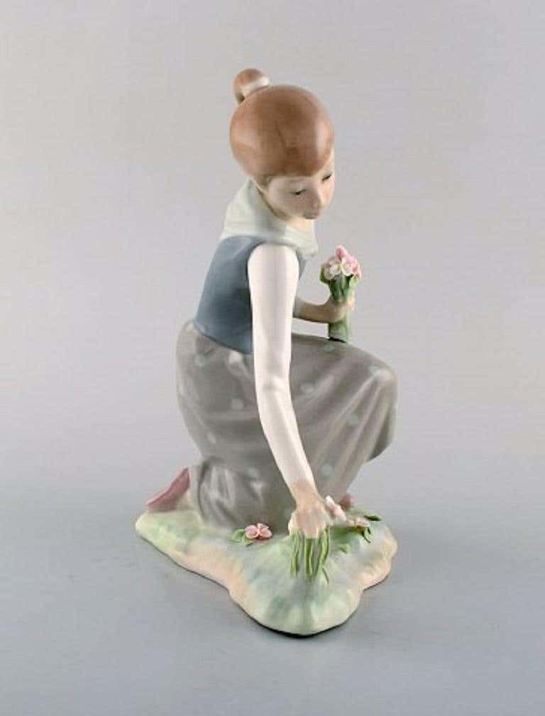 Lladro, Nao And Zaphir, Spain, Five Porcelain Figurines Of Children, 1980s 1990s photo vintage