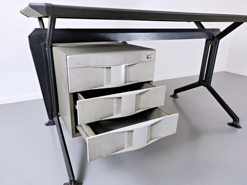 Desk By Studio Bbpr For Olivetti photo 1314.0