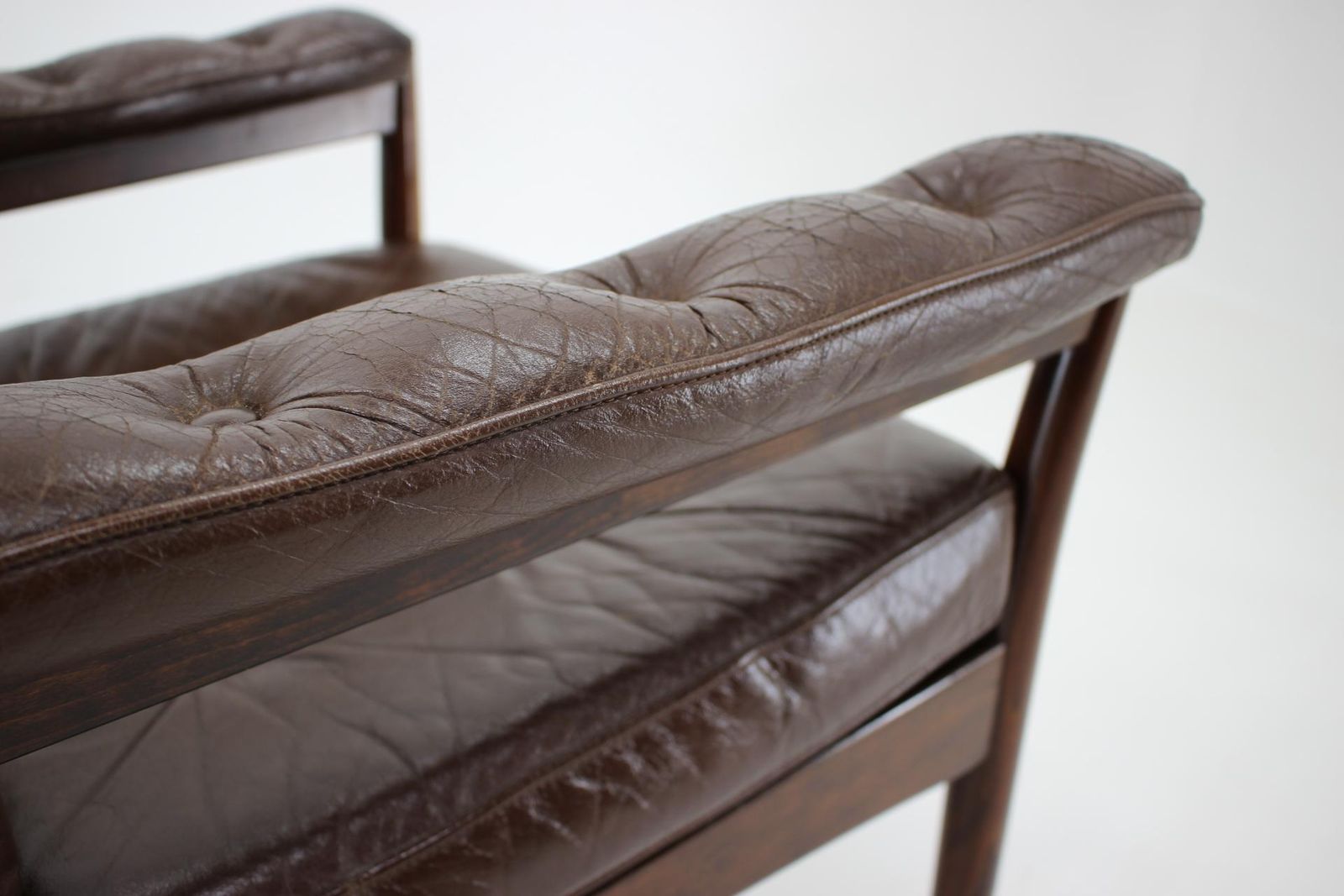 Mid Century Scandinavian Leather Armchair   1960 / Sweden / G Mobler photo vinterior