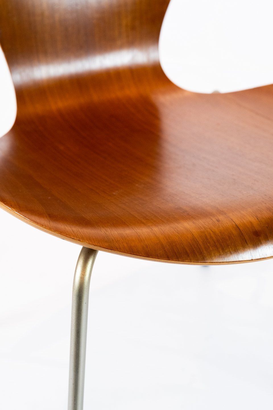 Set Of Four Seven Chairs, Model 3107, In Teak Designed By Arne Jacobsen And Manufactured By Fritz Hansen. photo vinterior