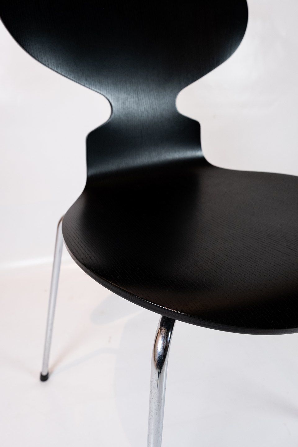 Set Of Four Black Ant Chairs, Model 3101, Designed By Arne Jacobsen In 1952 And Manufactured By Fritz Hansen In 2006. photo 1085.0