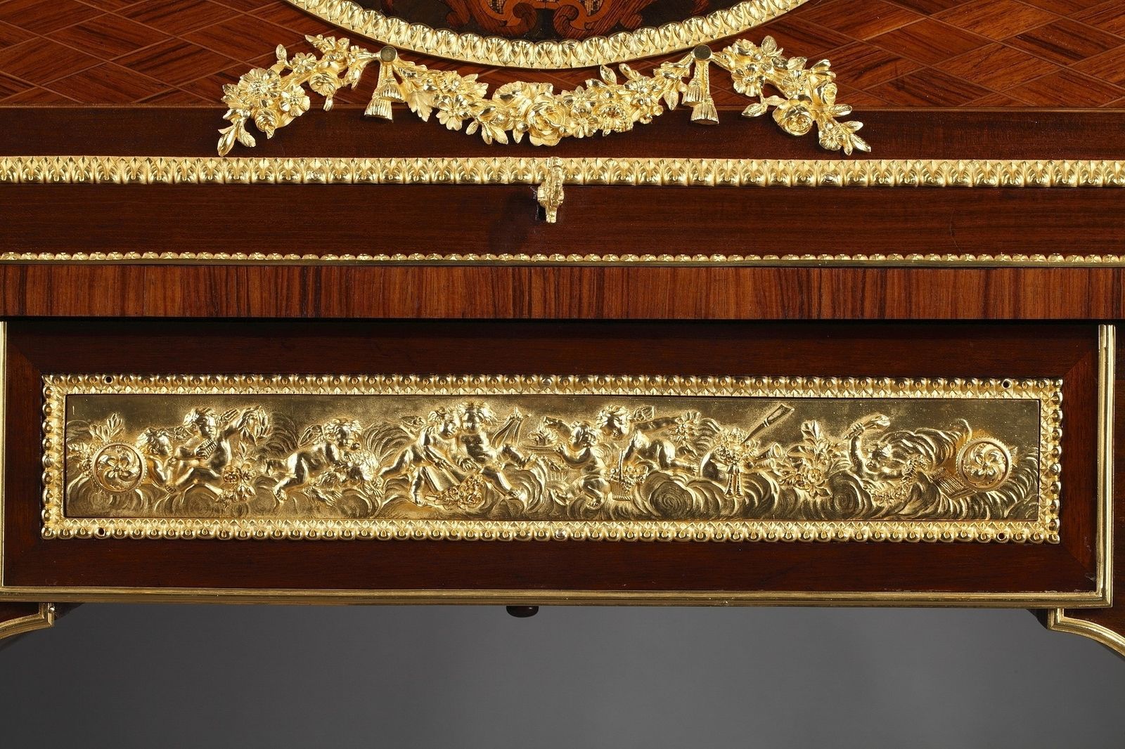 17759.0 Rolltop-bureau naar Jean Henri Riesener, toegeschreven aan Maison Beurdeley photo