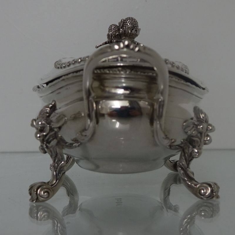 Sterling Silver Pair Of George III Sauce Tureens London 1767 Walter Tweedie photo 8750.0