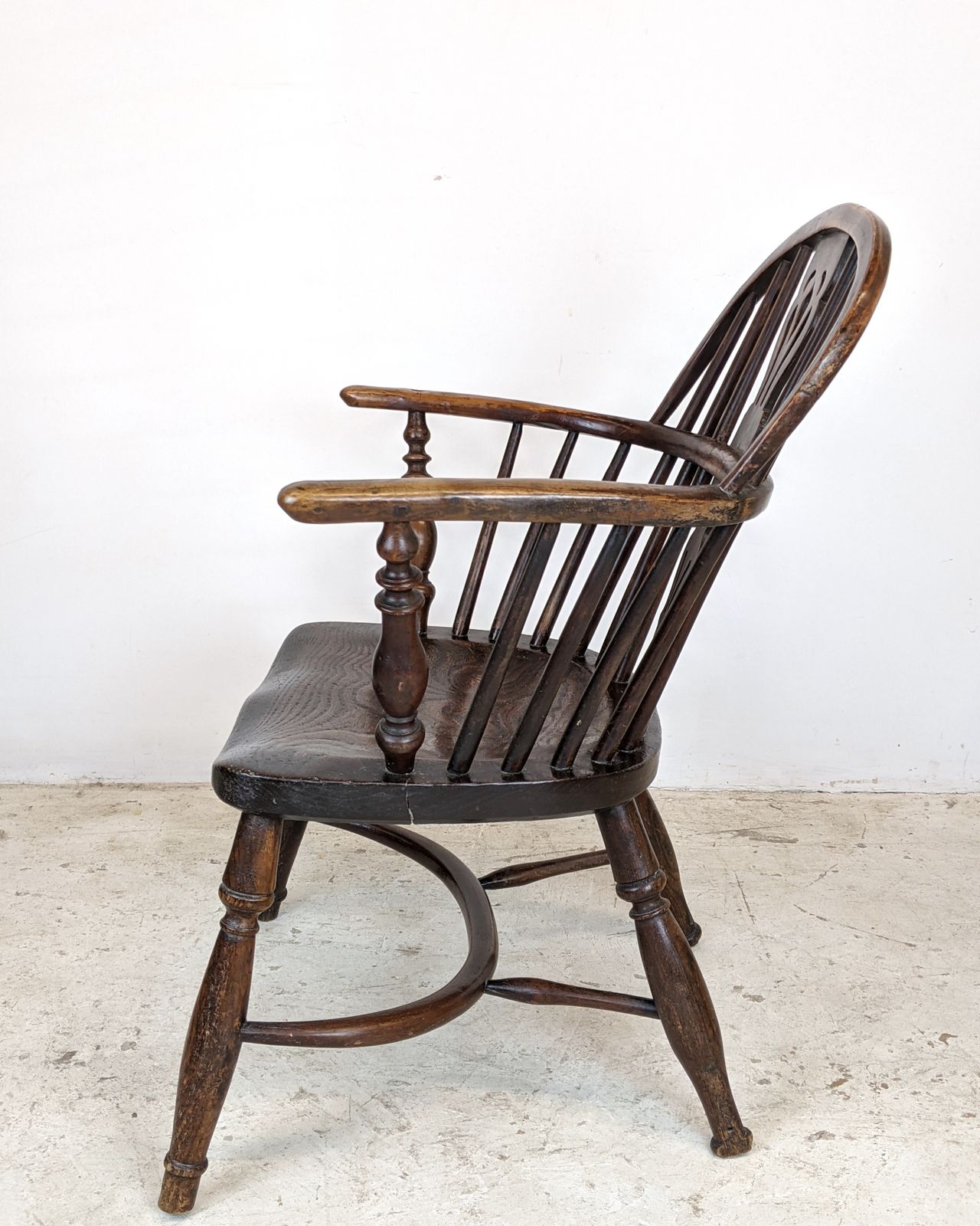 Antique Child's Windsor Chair, Yew And Elm, Crinoline Stretcher C.1830 photo 349.0