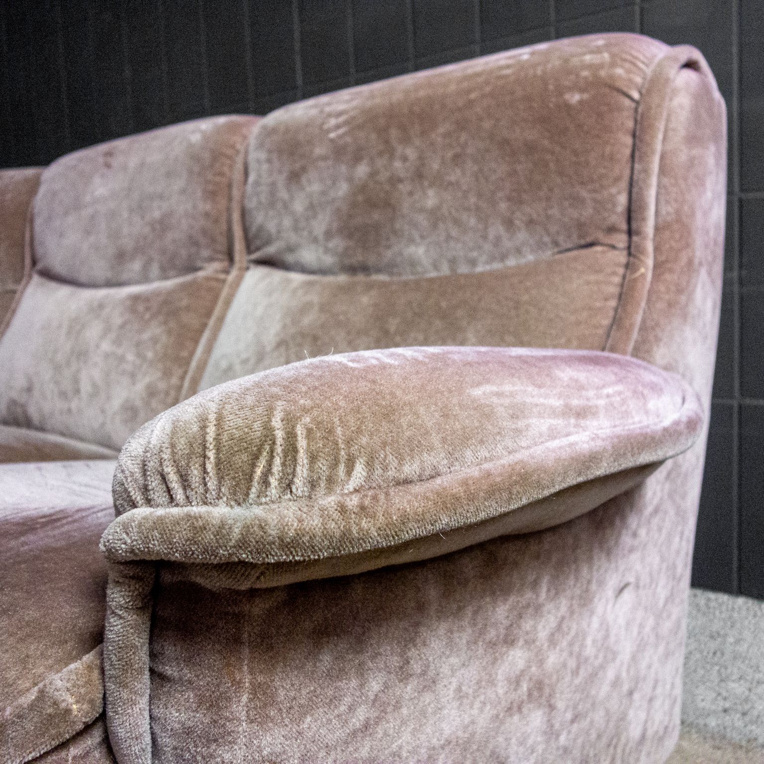 Vintage modulaire hoekbank en fauteuils van fluweel – lila – ca. jaren 1970 photo vintage