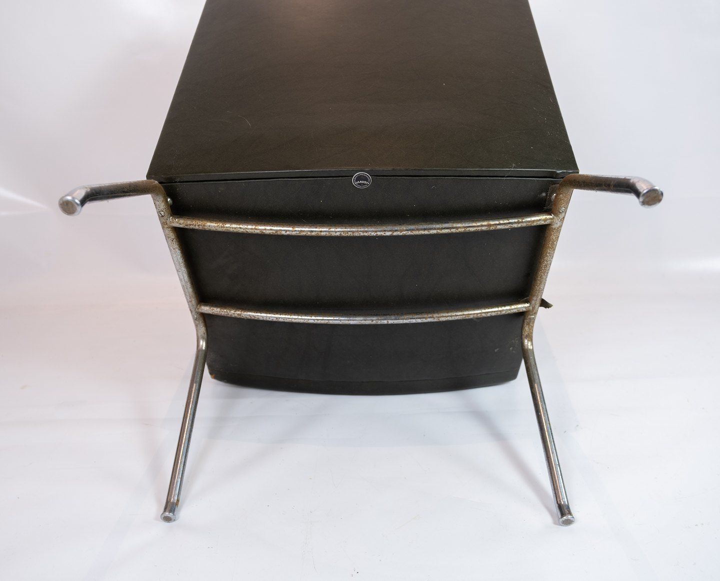 A Set Of Airport Chairs, Model Ch401, Designed By Hans J. Wegner For Carl Hansen And Son photo vintage