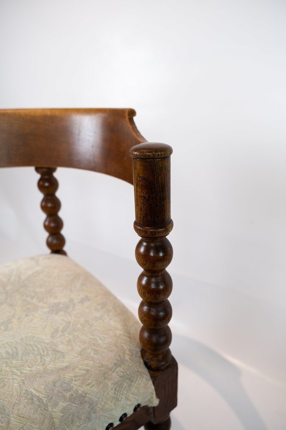Armchair In Polished Oak And Upholstered With Light Fabric, From The 1890s. photo 530.0