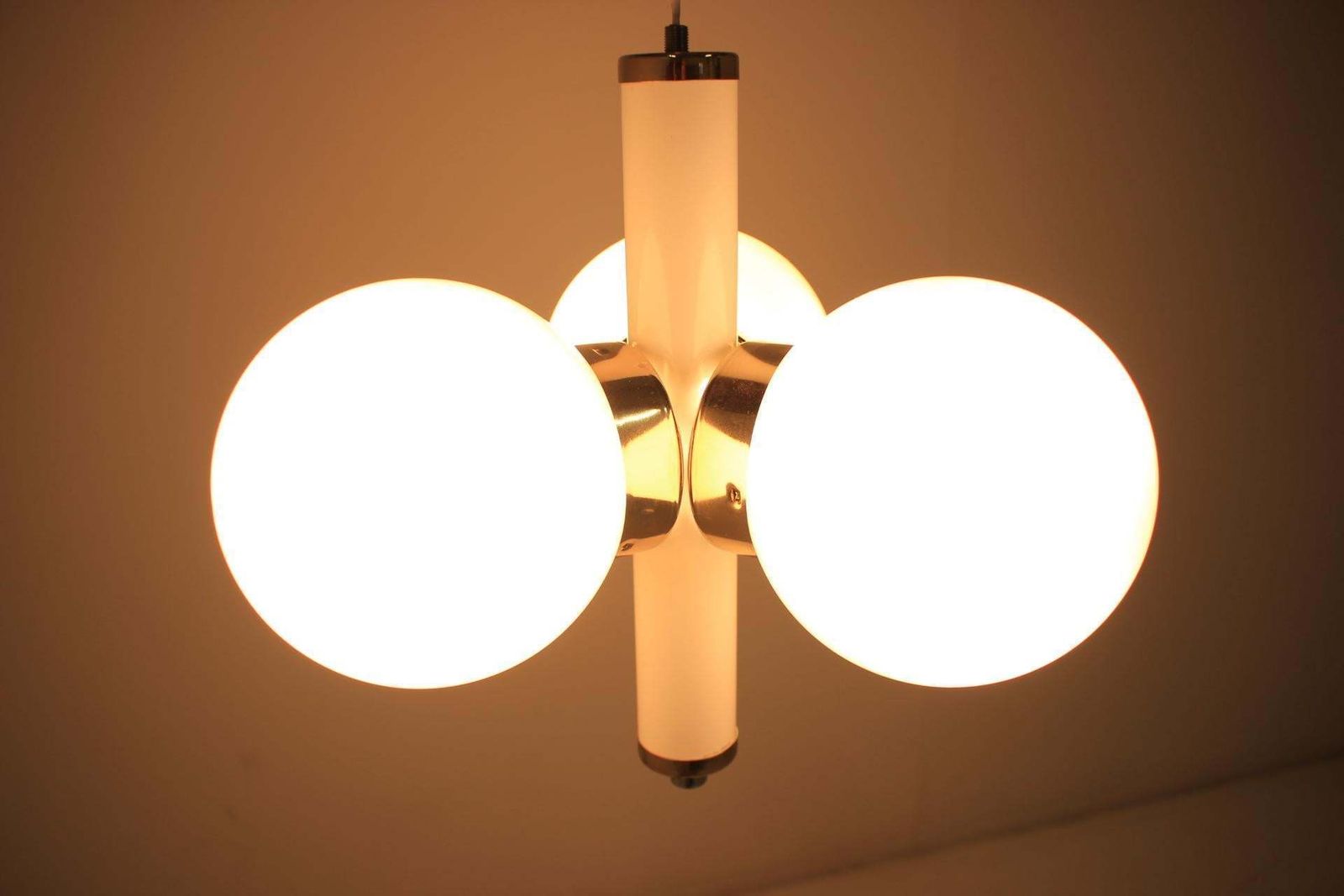 Mid Century Chandelier Sputnik, Kamenicky Senov, 1970s. photo vinterior