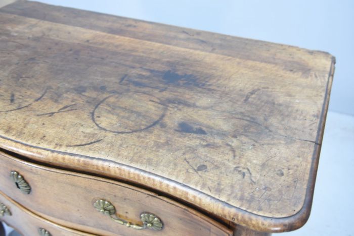 18th Century Walnut Jumping Chest Of Drawers photo vinterior