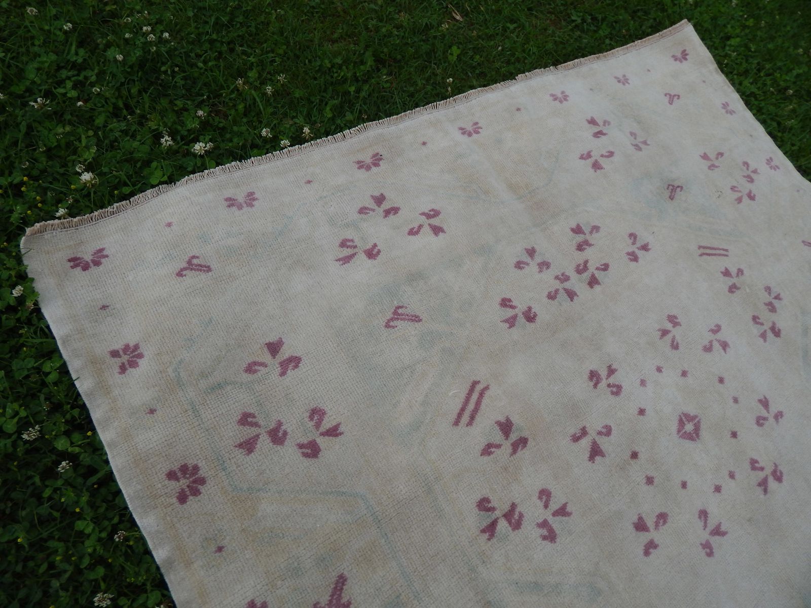 photo furniture Vintage Hand Knotted Turkish Rug 155 X 240 Cm