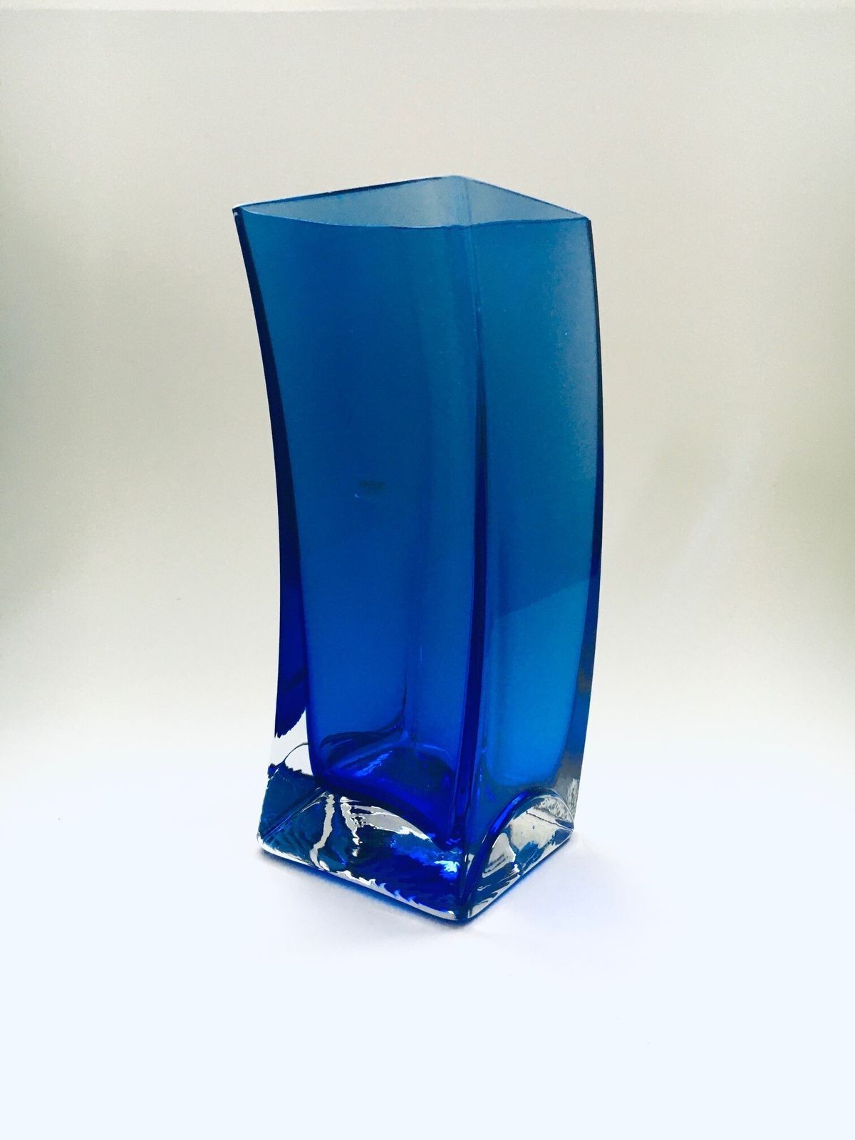 Postmodern Design Blue Art Glass Vase By Krosno, Poland 1980s photo vinterior