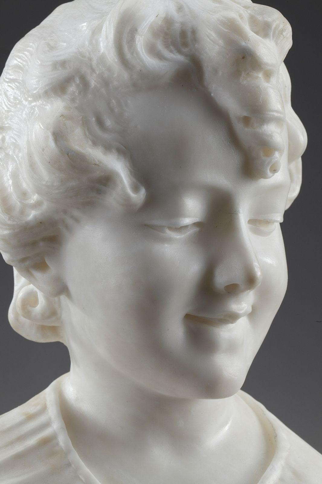 Sculpture en albâtre « Buste de jeune fille », XIXe siècle photo 2335.0