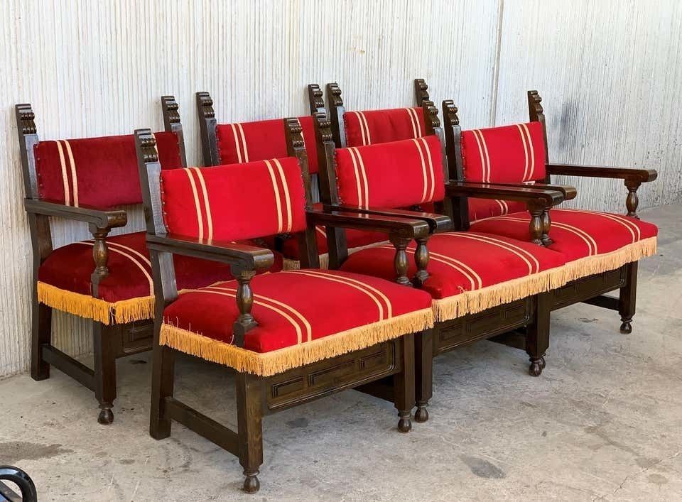 Ensemble de six fauteuils bas espagnols d'époque XIXe siècle en noyer sculpté, revêtement en velours rouge à franges jaunes photo furniture