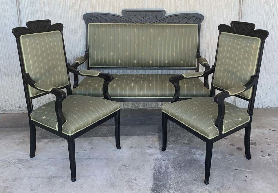 Salon de style Louis XVI noir, canapé et deux fauteuils, XXe siècle photo furniture