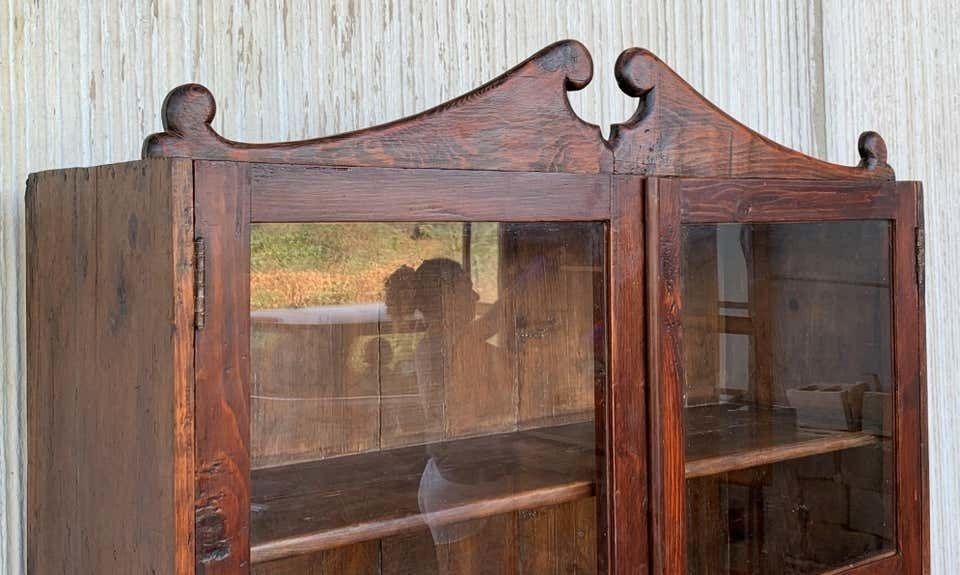 Armoire ou bibliothèque à vitrine en verre, noyer, Espagne, XVIIIe siècle, restaurée photo vintage