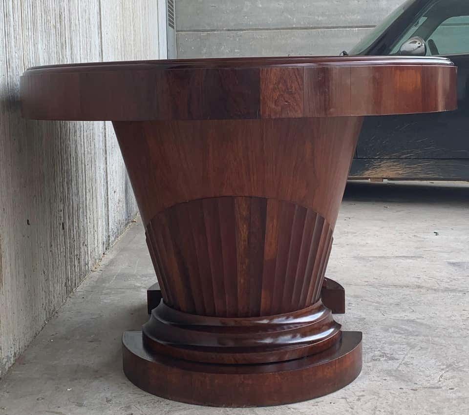 Mobilier Table ovale Art déco française à deux pieds centraux en orme maillé, avec six chaises photo