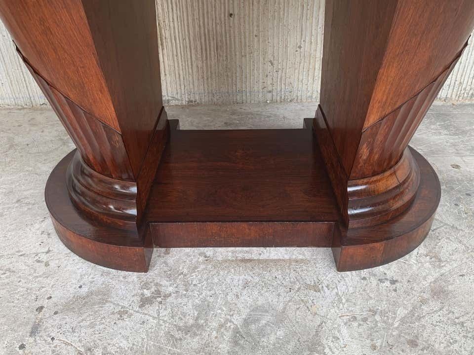 photo buy Table ovale Art déco française à deux pieds centraux en orme maillé, avec six chaises