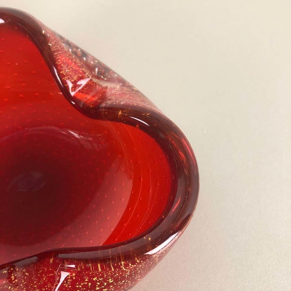 photo furniture Large Murano Glass "Gold Dust" Bowl Element Shell Ashtray Murano, Italy, 1970s