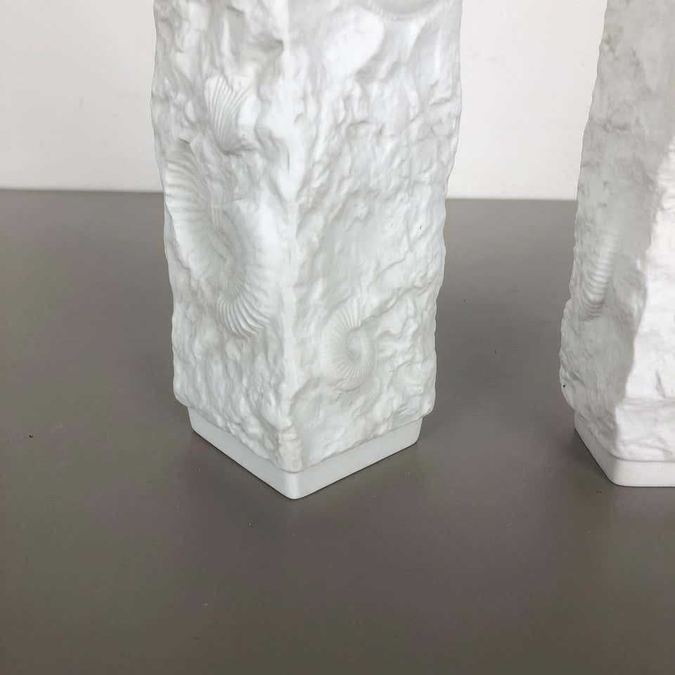 408.0 Set Of 2 Original 1970s Op Art Biscuit Porcelain Vase By Ak Kaiser, Germany photo