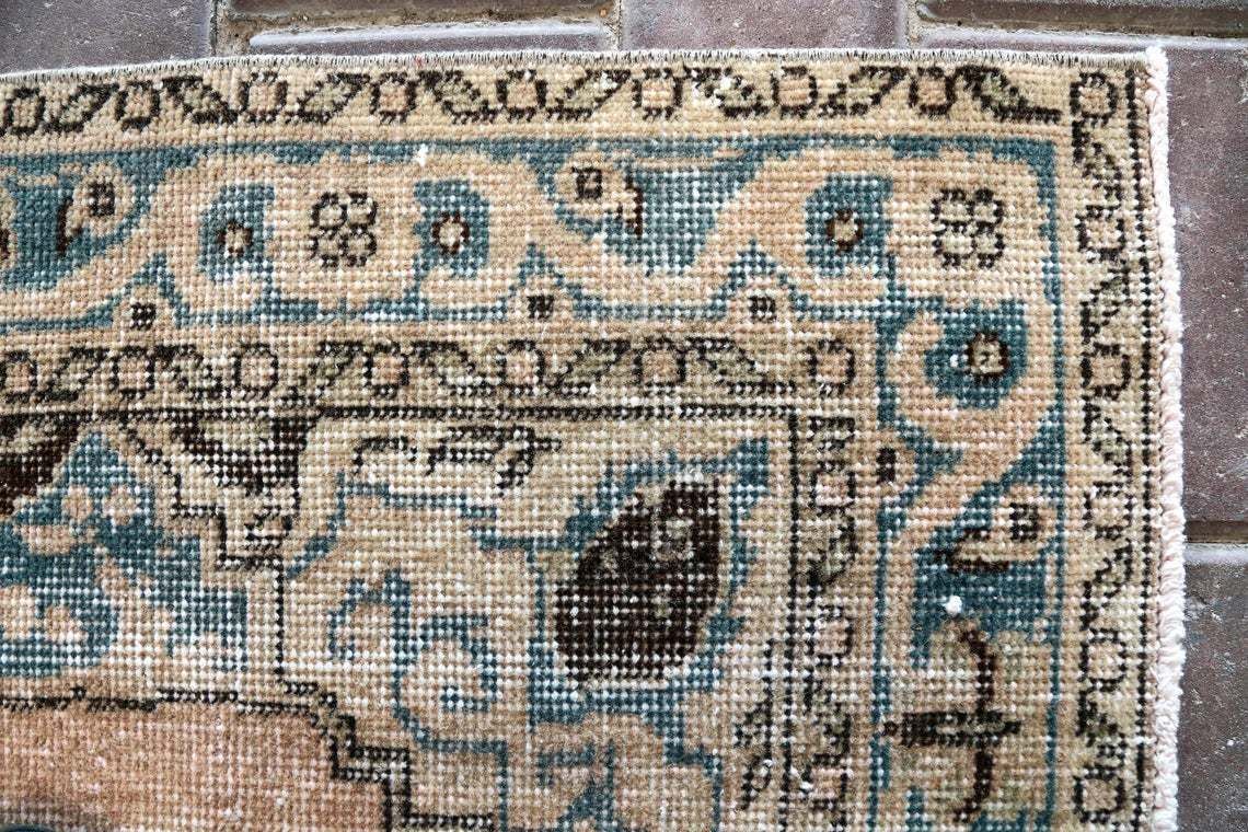 Turkish Runner Rug, Handwoven Rug,Small Size Runner Rug, Anatolian Rug, Design Floor Rugs, Bohemian Rug, Oushak Rug, Old Rug, Fadet Rug photo vintage