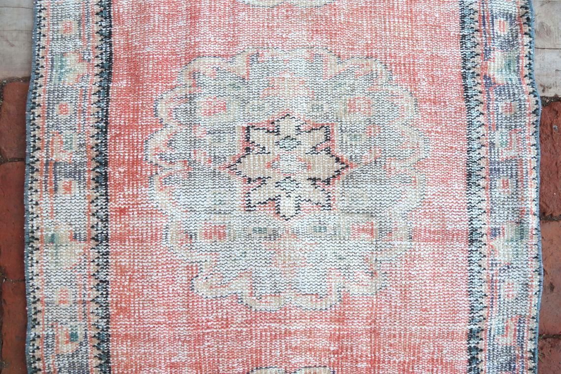Handmade 2’9” X 10’3” Turkish Runner Rug Boho Decor Farmhouse Decor Hand Knotted Hallway Herki Floral Runner Rug Red Purple Green Leaves photo Textiles