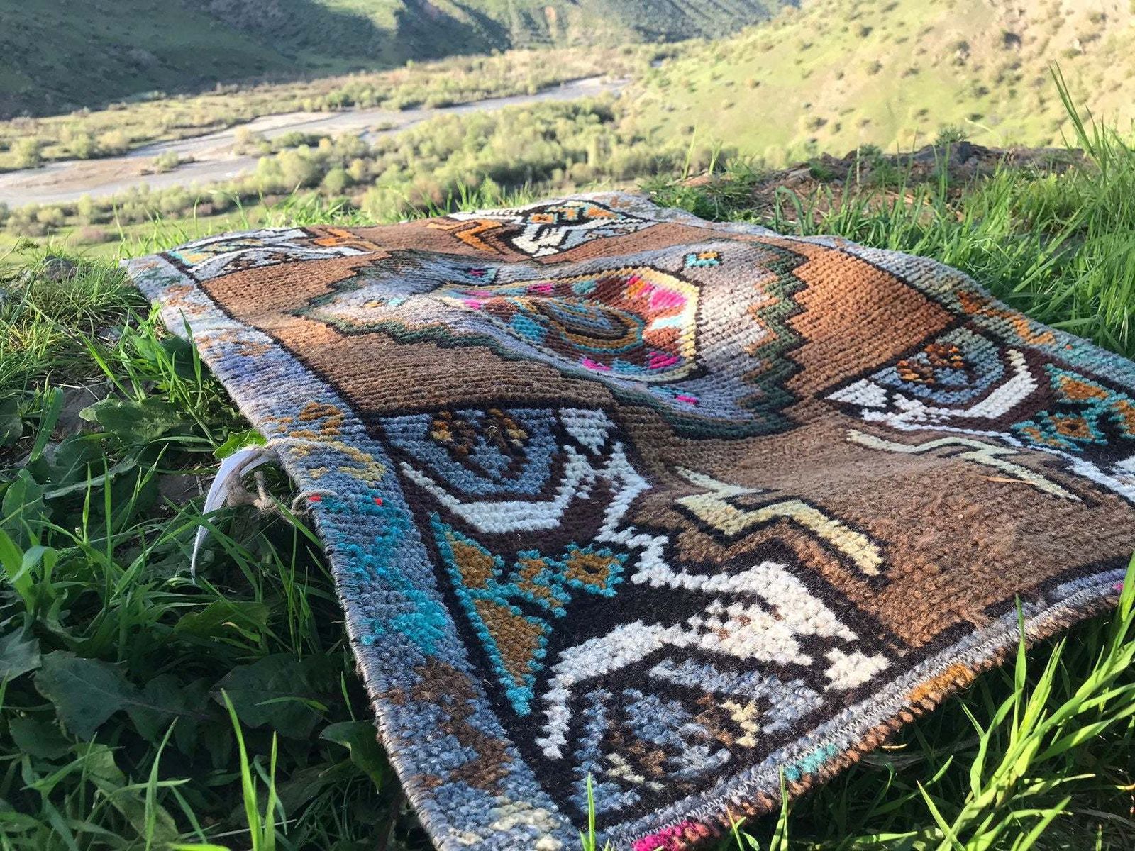 Door Mat Rug,Nomadic Anatolian Rug, Small Rug,Bathroom Mat,Small Rug,Bedside Rug,Kitchen Rug,Traditional Wool Rug photo Textiles