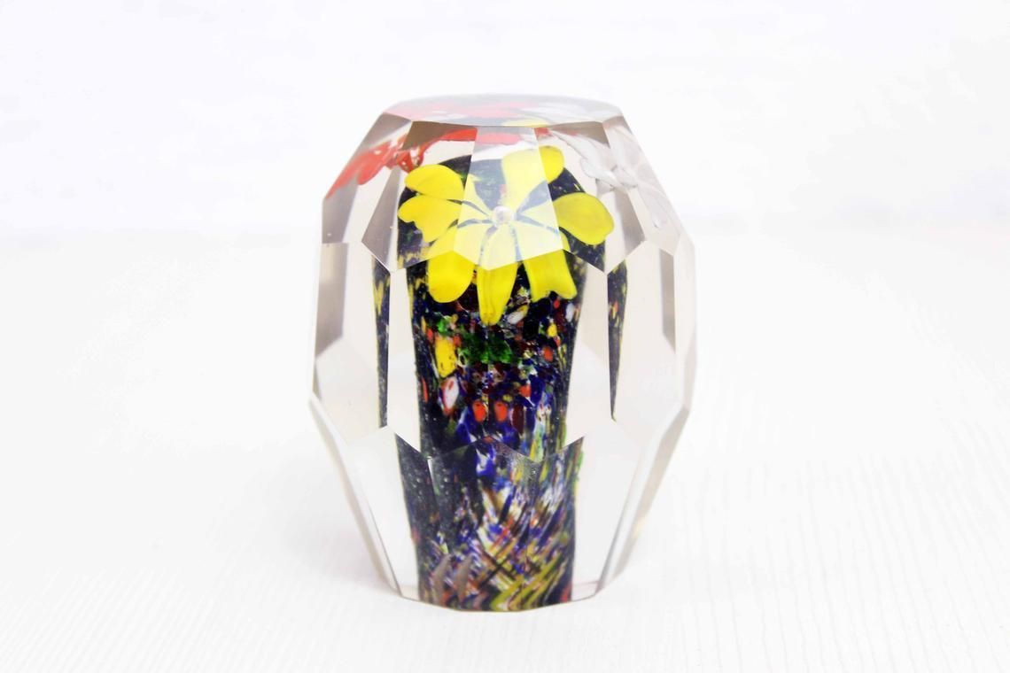 Nice Glass Sulphide Paperweight