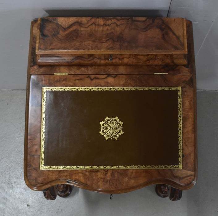 Davenport Desk In Walnut, Origin England Mid 19th Century photo 3705.94