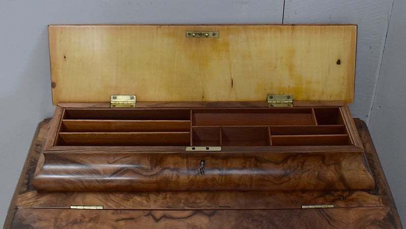 Davenport Desk In Walnut, Origin England Mid 19th Century photo buy