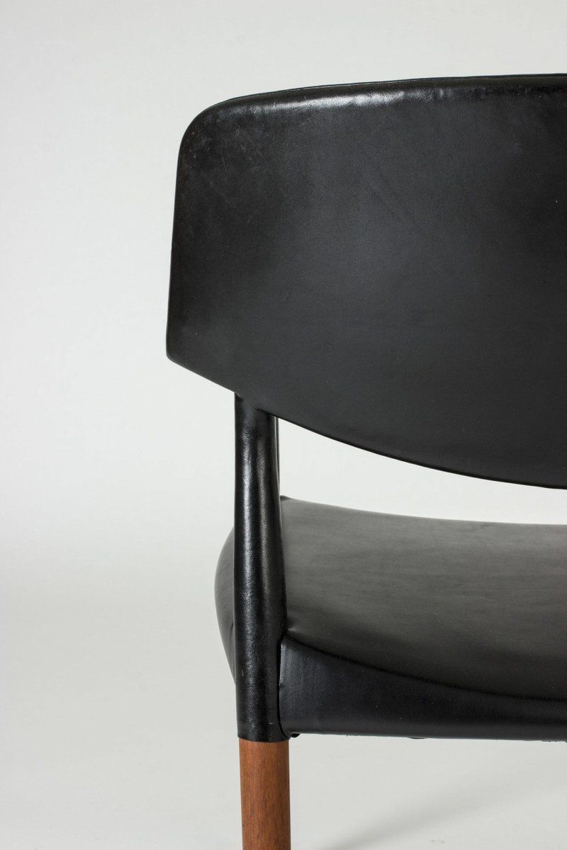 photo furniture Armchair By Aksel Bender Madsen & Ejner Larsen For Willy Beck