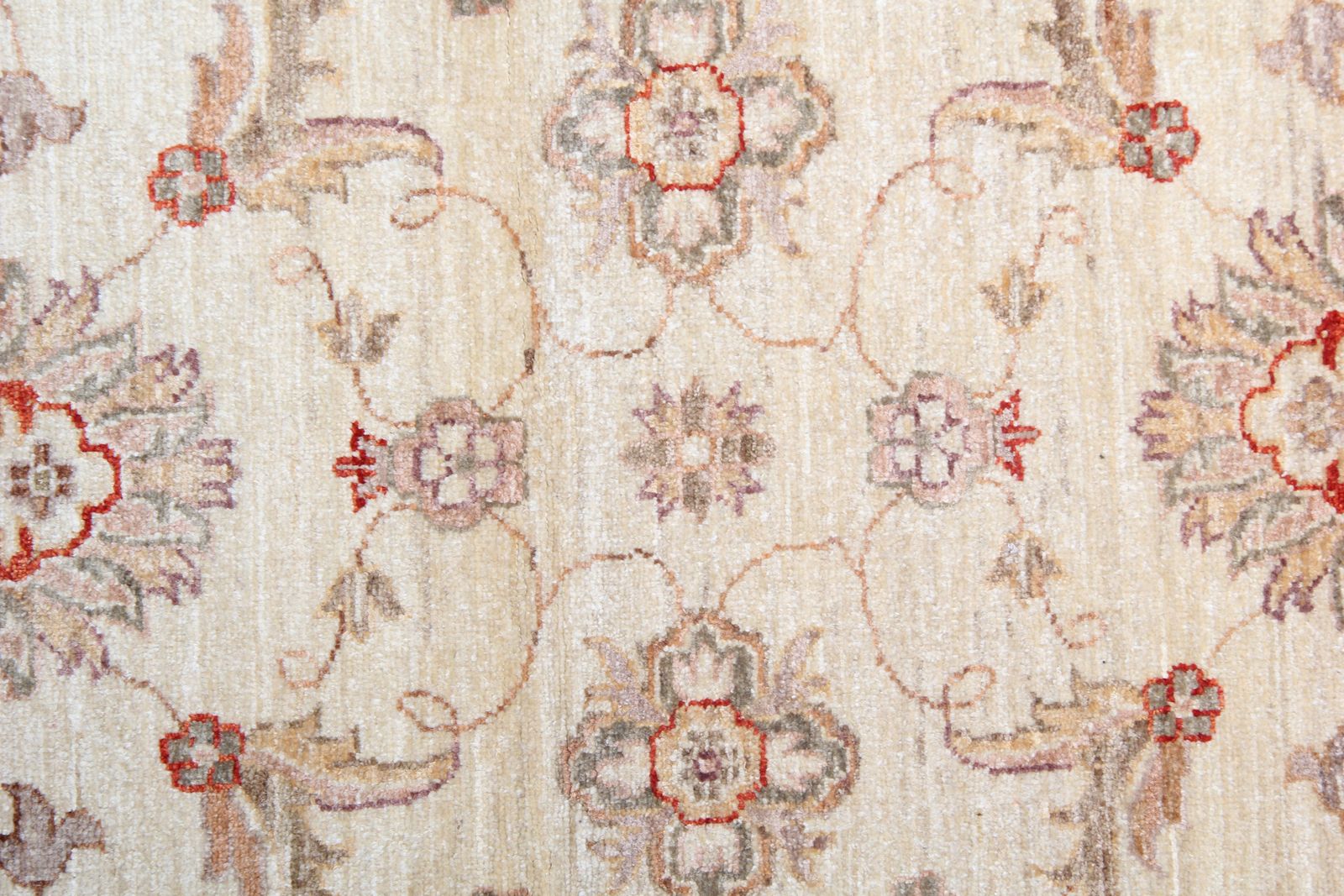 Small Oriental Ziegler Sultanabad Rug, Traditional Cream Wool Floral Rug 100 X 147 Cm photo for sale