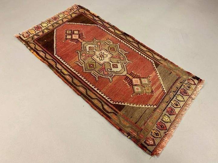 Vintage Turkish Mini Kilim 102x54 Cm Shabby Wool Small Kelim Rug Brown Red Beige photo furniture
