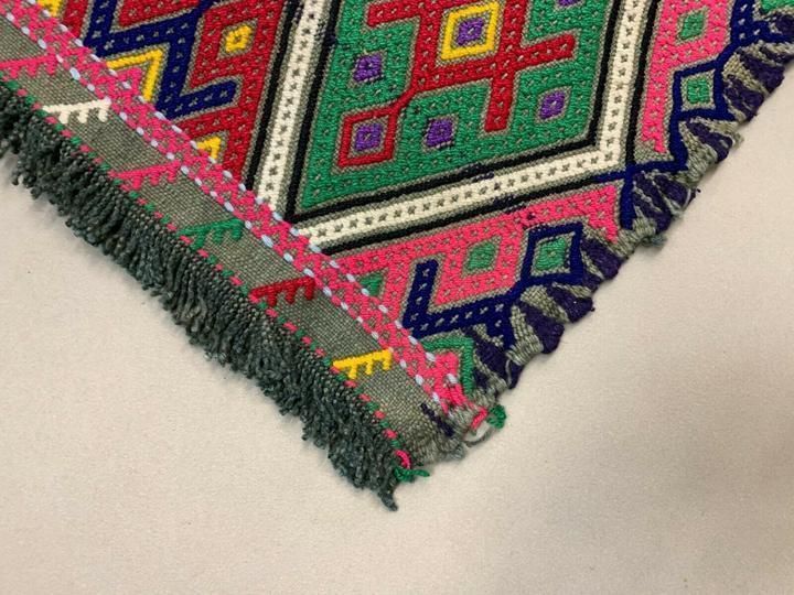 Vintage Turkish Mini Kilim 83x42 Cm Shabby Wool Small Kelim Rug Pink Red Green photo Textiles