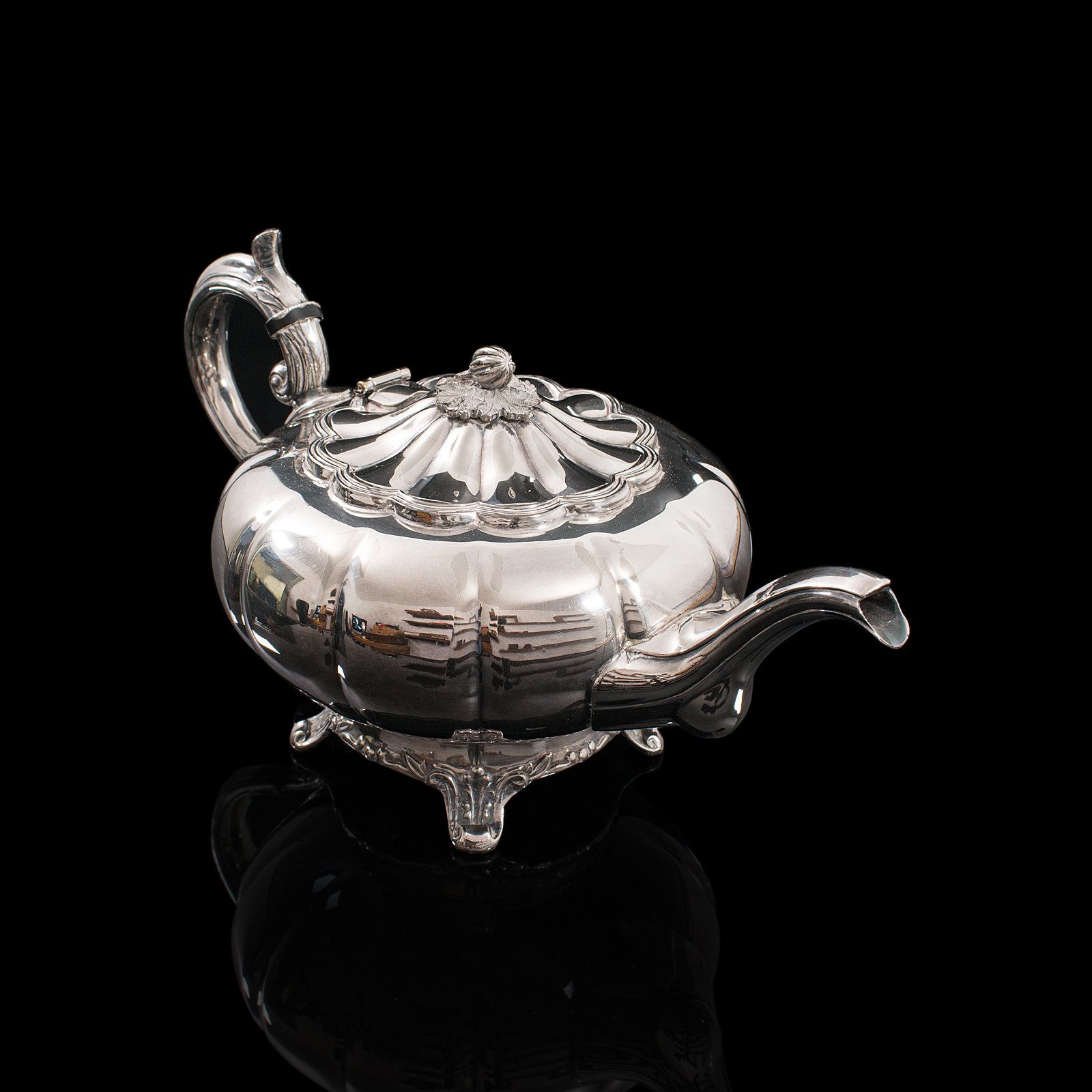 475.0 Vintage Tea Service, English, Silver Plated, Teapot, Dish, Viners Of Sheffield photo