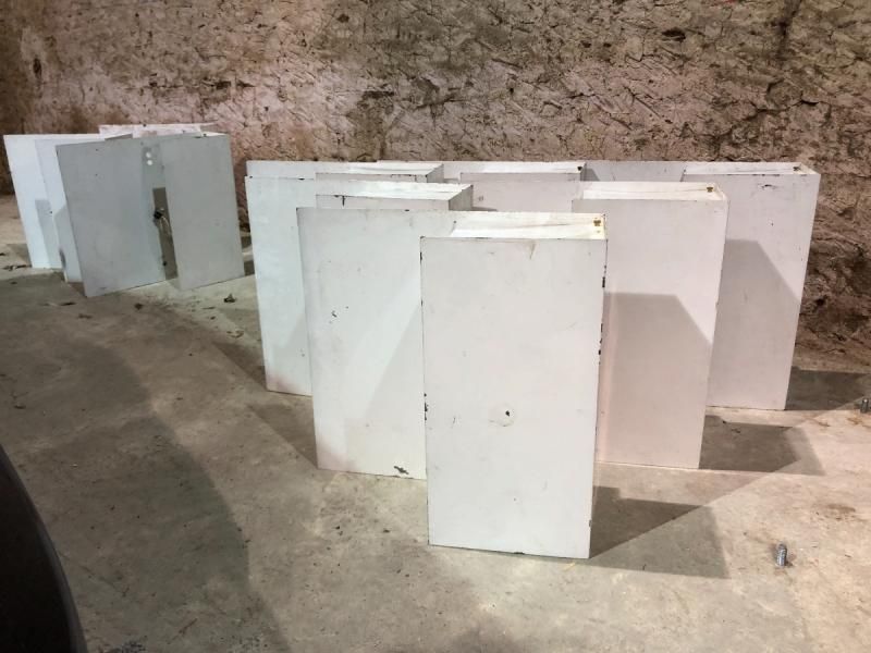 photo furniture Series Of 10 1950/60 Wall Lights In White Lacquered Metal.