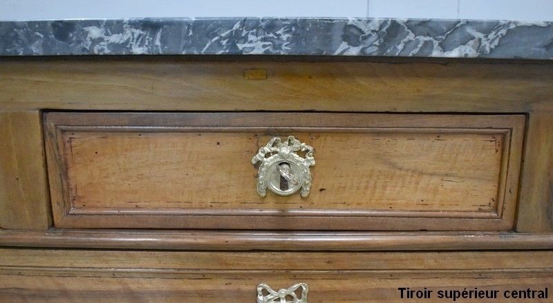 photo vinterior Walnut Chest Of Drawers, Louis XVI Period   2nd Part 18th Century