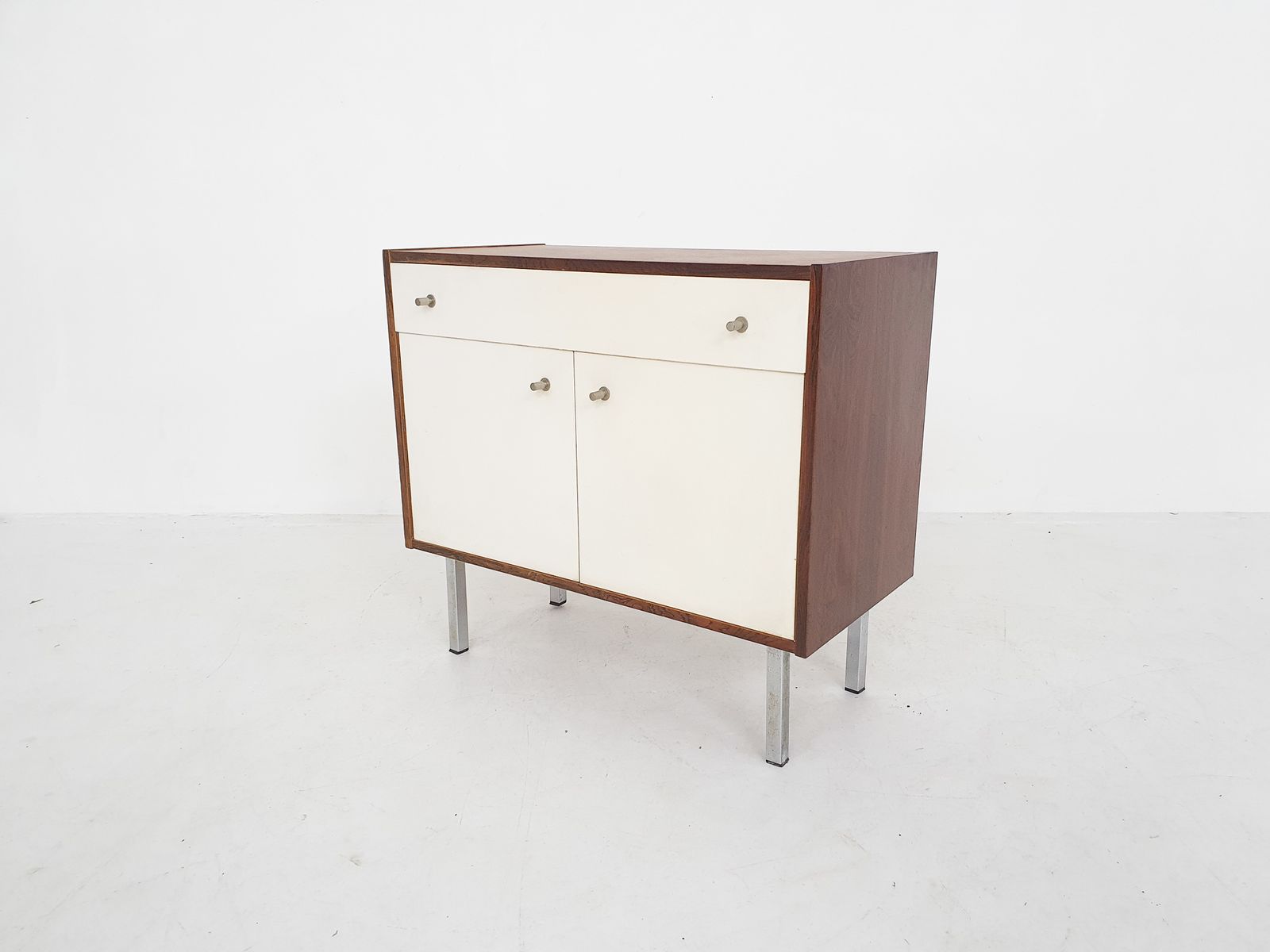 Klein Mid Century Kastje, Nederland, Jaren 1970 photo furniture