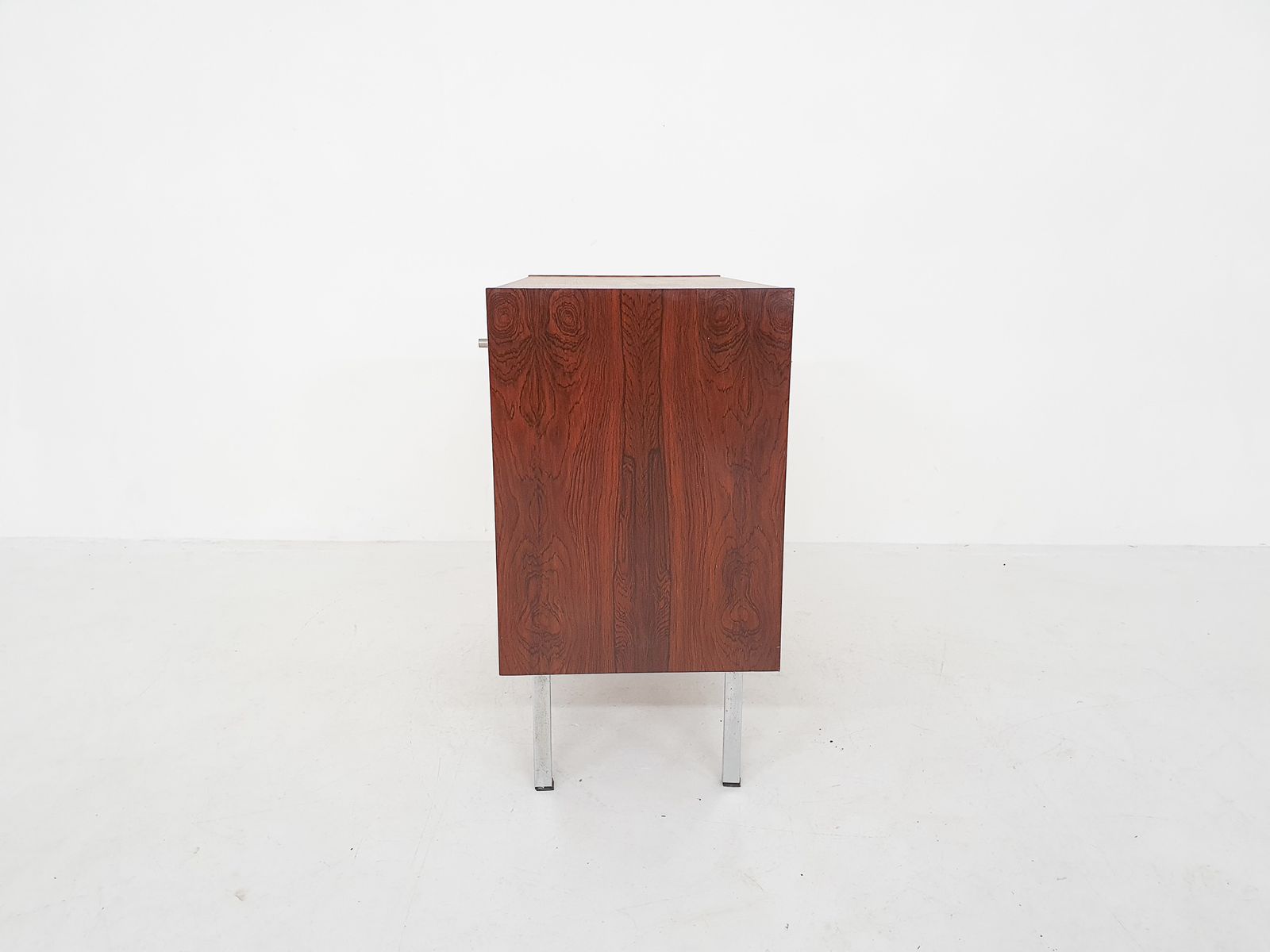 Klein Mid Century Kastje, Nederland, Jaren 1970 photo Meubels