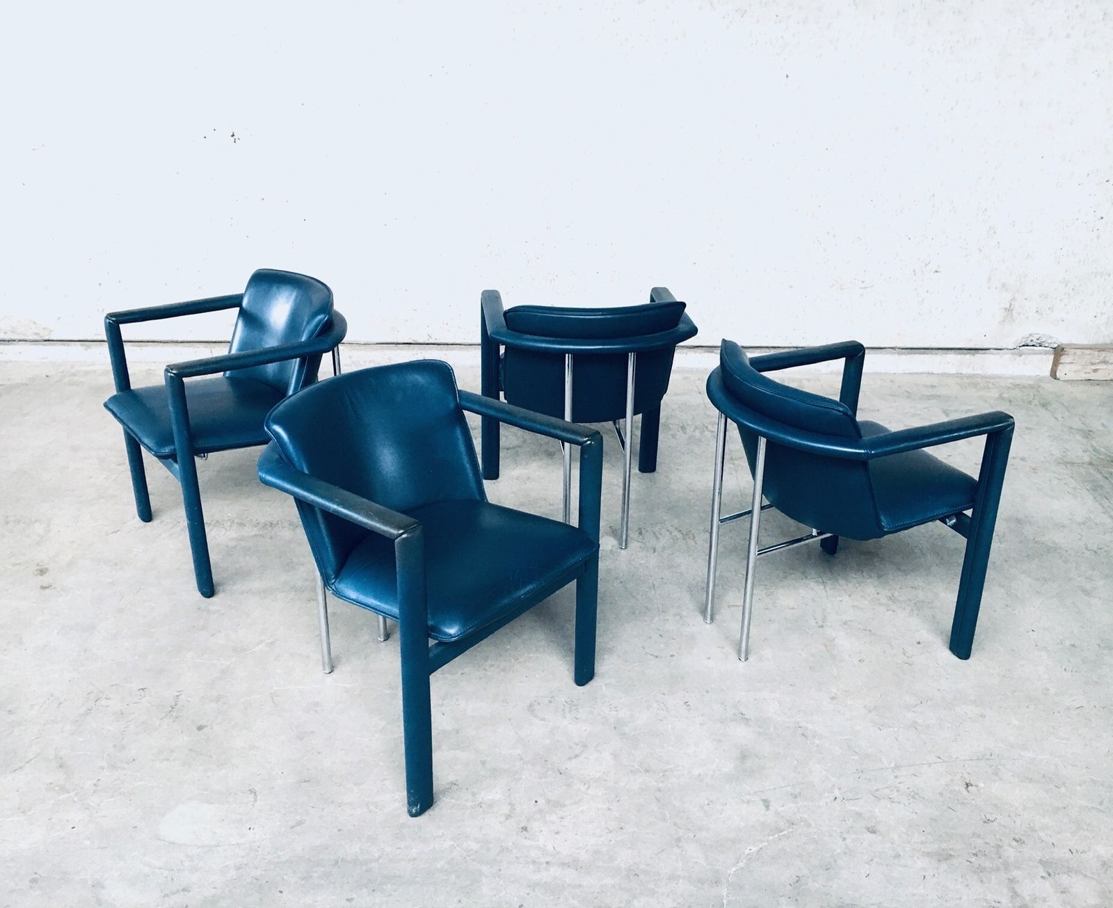 Cachucha Lederen Eetkamerstoelen, Ontwerp Hugo De Ruiter Voor Leolux, Jaren 1990 photo for sale