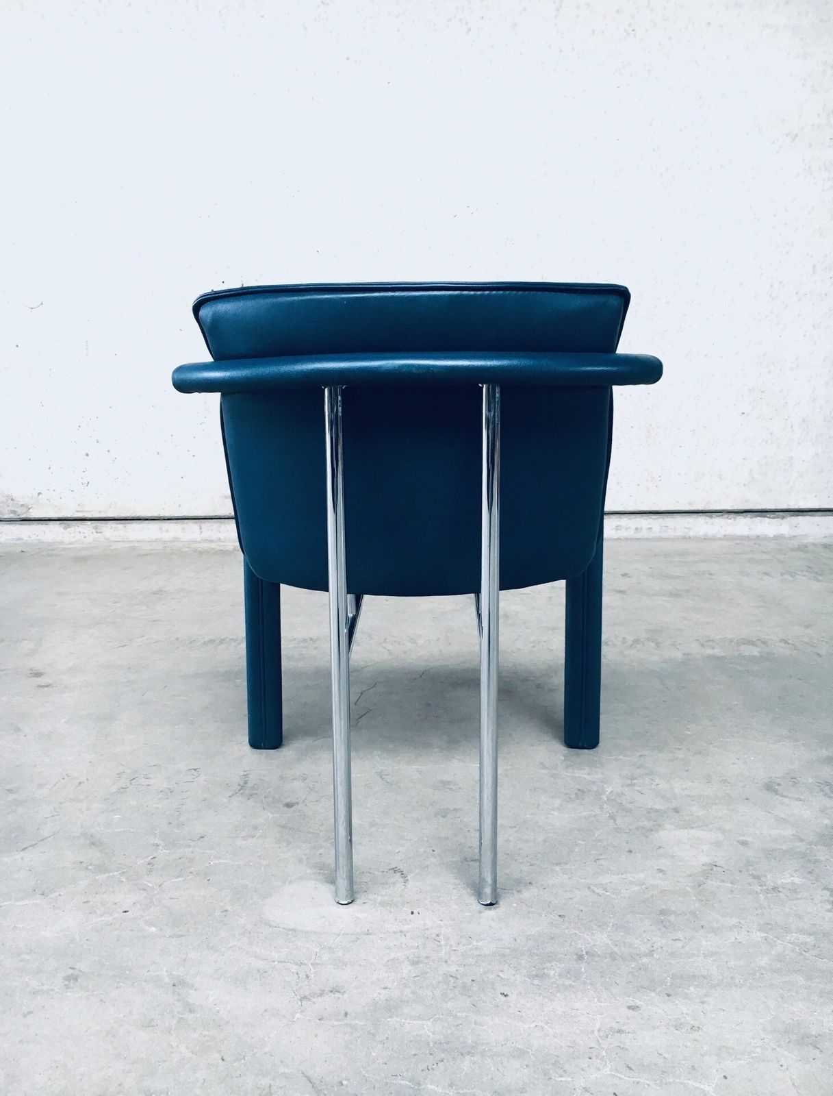 photo vintage Cachucha Lederen Eetkamerstoelen, Ontwerp Hugo De Ruiter Voor Leolux, Jaren 1990