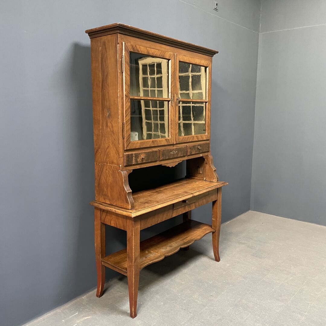 Bijzonder Antiek Dressoir Uit Oost Duitsland photo 1023.0