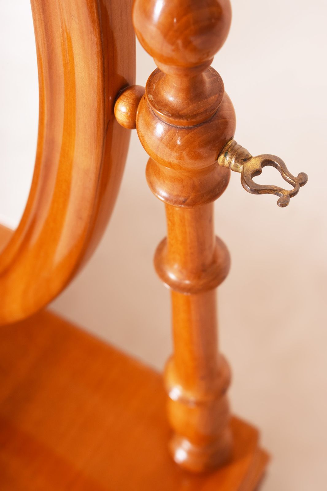 Small Dressing Table photo 820.0