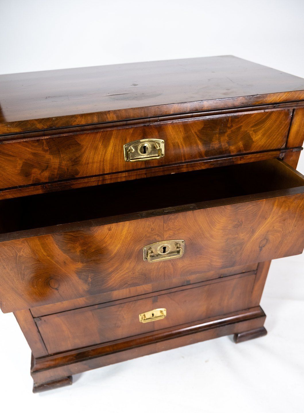 Late Empire Chest Of Drawers Of Mahogany  From The 1840s. photo 1095.0