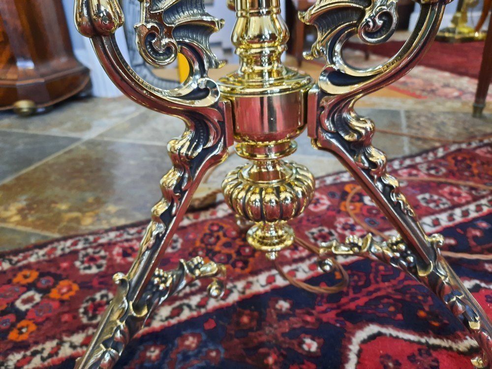 Victorian Brass Extending Standard Oil Lamp photo for sale