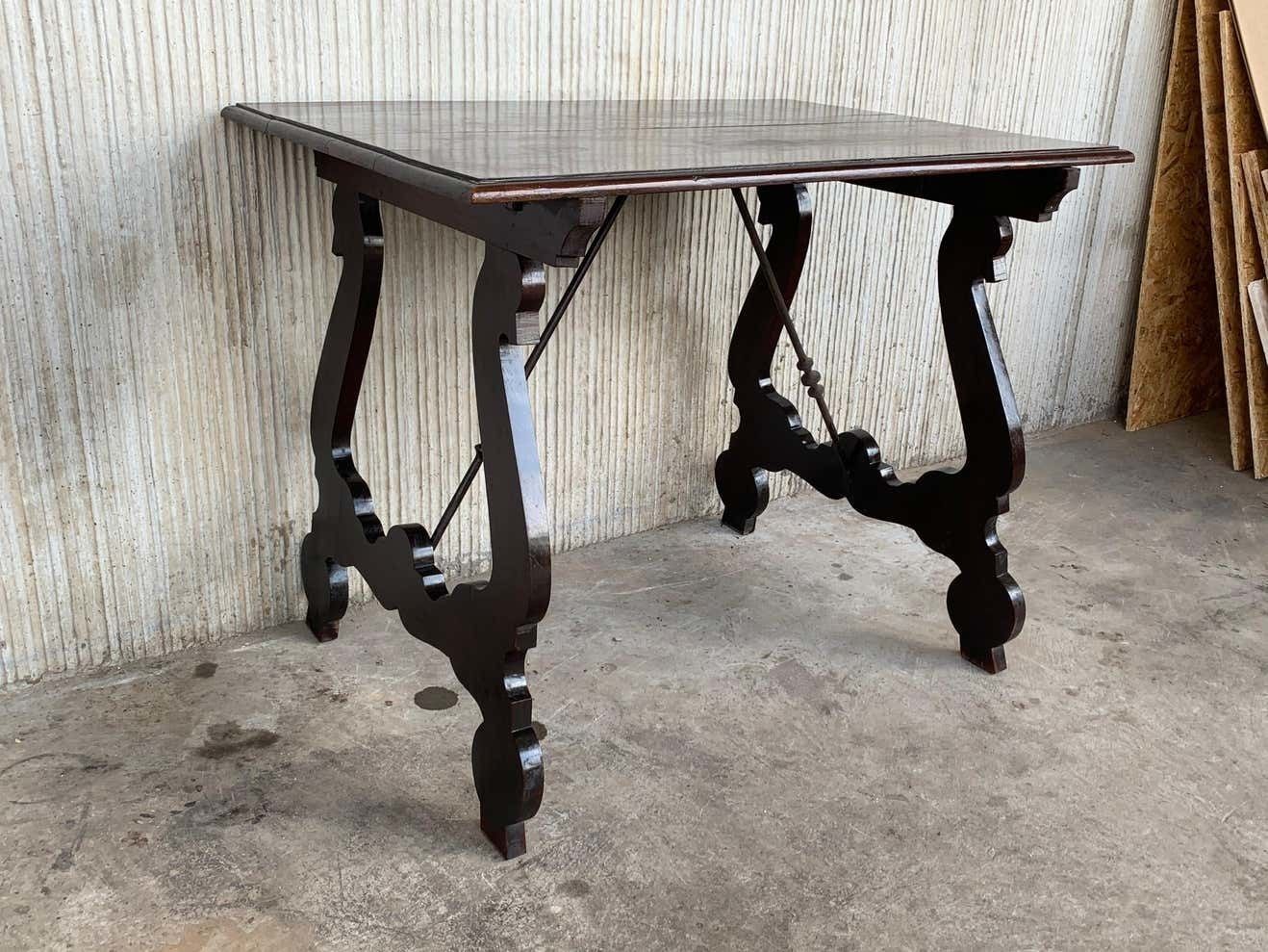 Table de réfectoire espagnole du XVIIIe siècle, pieds en lyre et entretoise en fer photo 4108.0