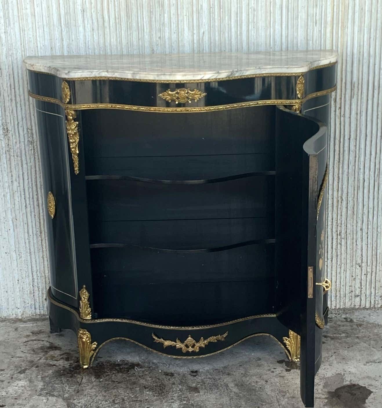 Cabinet français en placage de pierre et montures en ormolu, XIXe siècle photo Mobilier