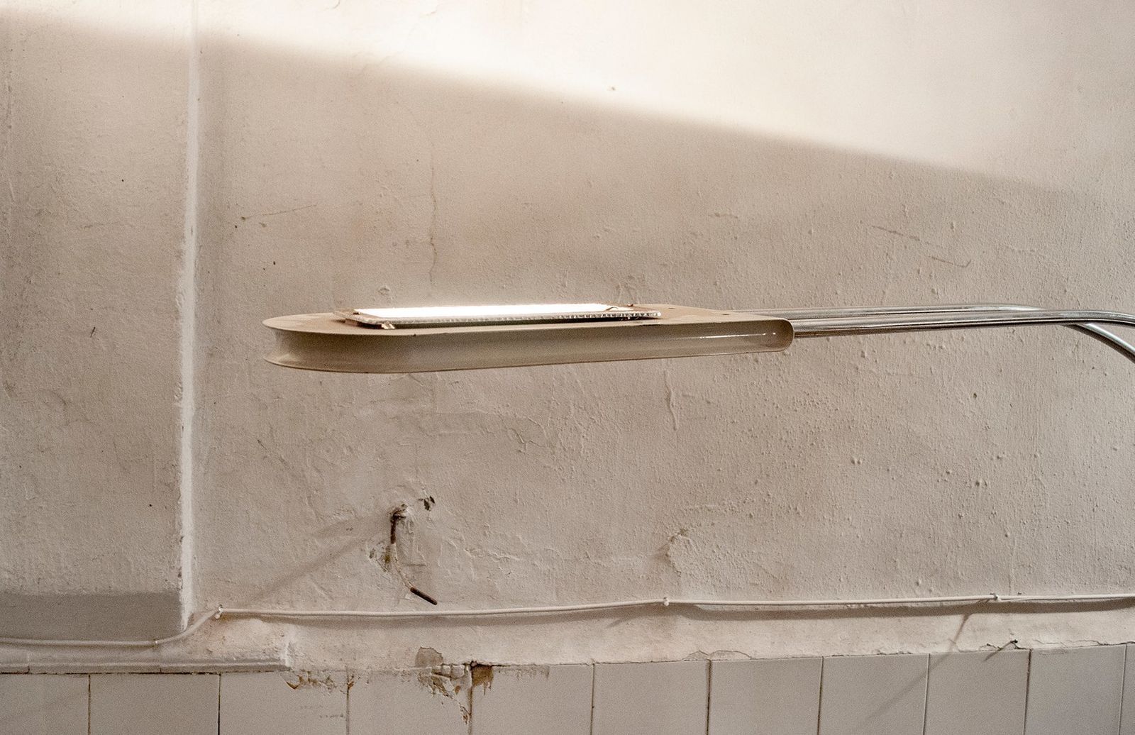 Italian Floor Lamp By Bruno Gecchelin For Sirrah, 1970s photo for sale