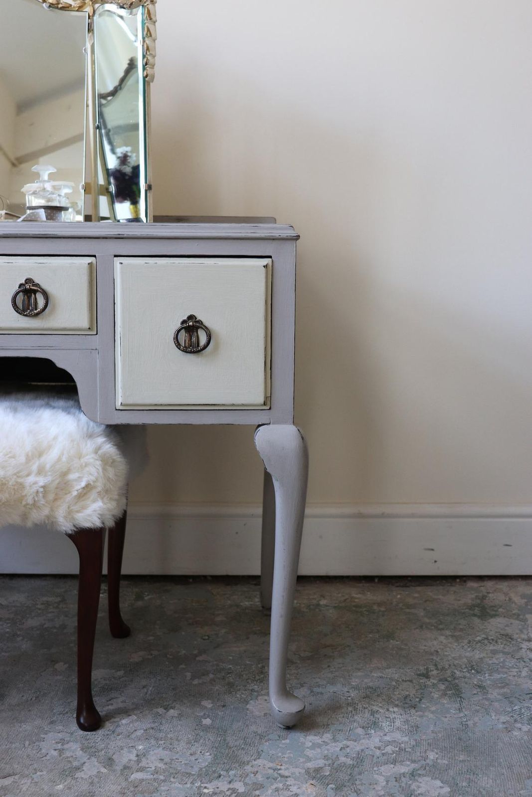 Restored Vintage 1940s Dressing Table In Pastille Grey And Linen photo 595.0
