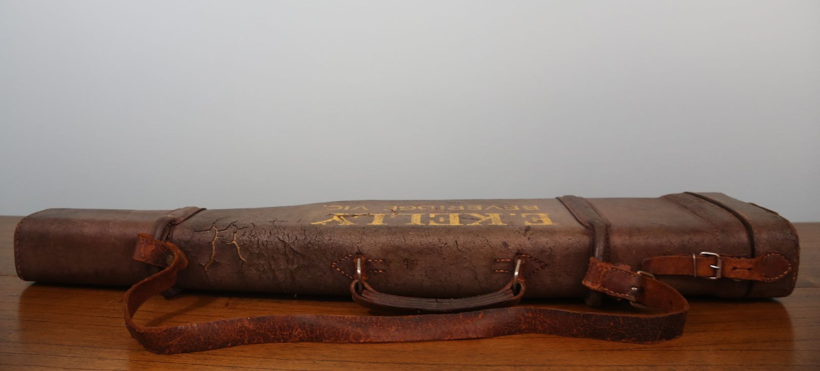 A 19th Or Early 20th Century Leather 'Leg Of Mutton' Gun Case photo for sale